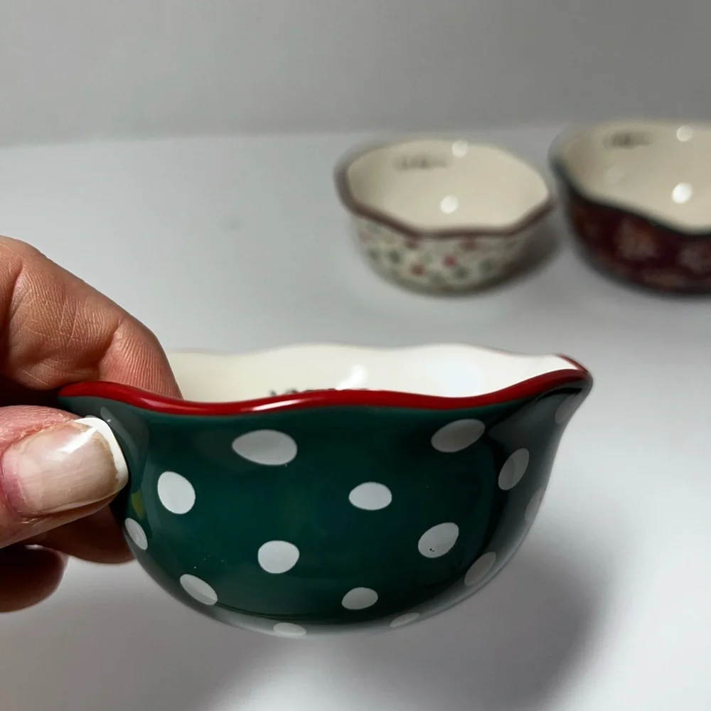 The Pioneer Woman 4-Piece Ceramic Measuring Bowls